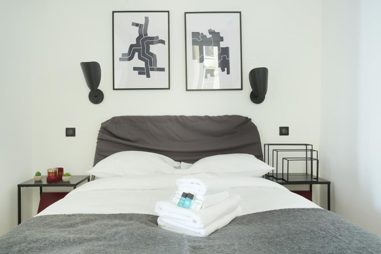 Apartment Center Of By Prestige Paris